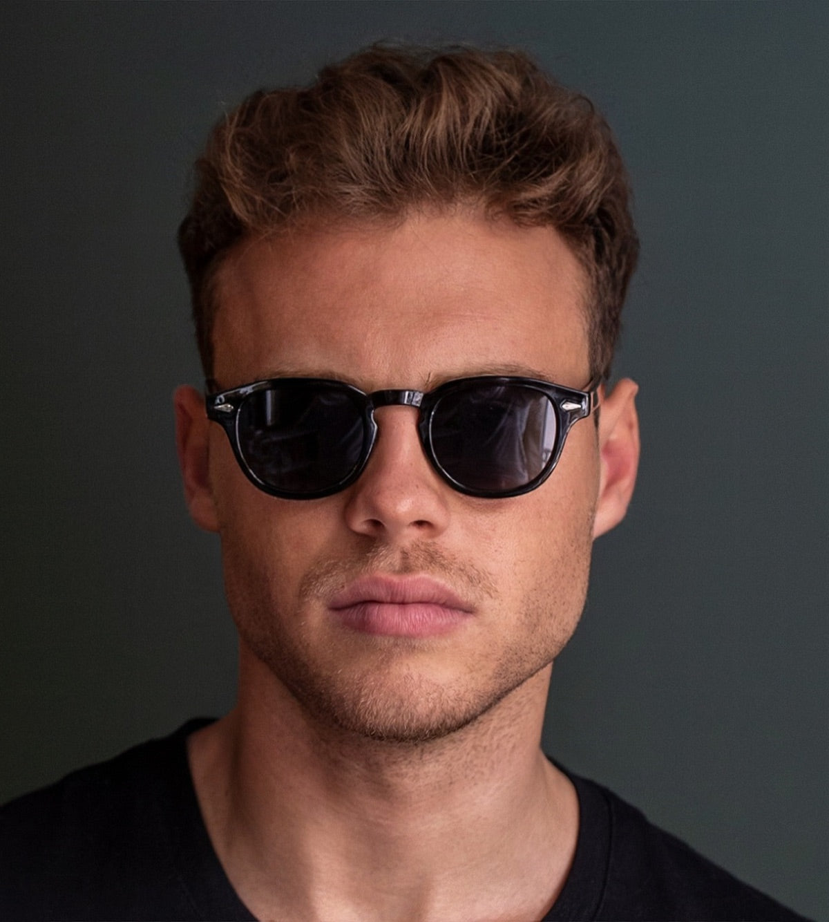 Dark Moscot