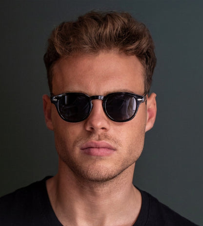 Dark Moscot